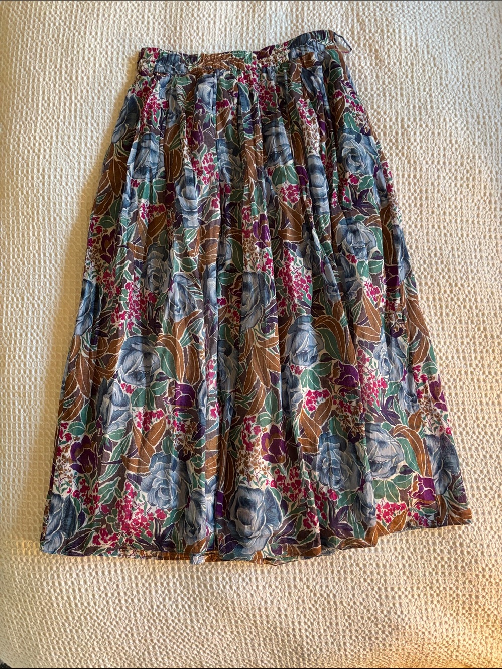 Vintage Floral Midi Skirt with pockets from Paris